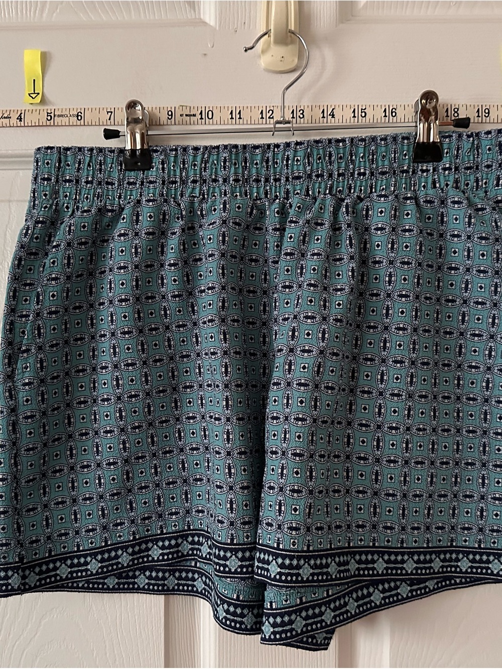 Max Studio Teal and Navy Geometric Mini Skirt